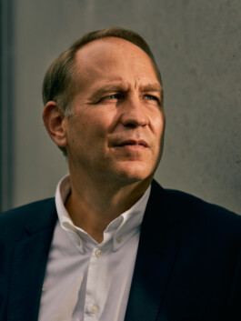 SEBASTIAN WOLF